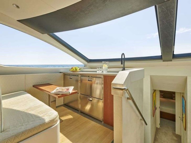 LA FENICE Azimut 88 - kitchenette LA FENICE Azimut 88 - kitchenette