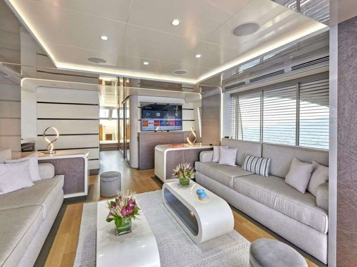 LA FENICE Azimut 88 - main saloon lounge LA FENICE Azimut 88 - main saloon lounge