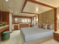 LA FENICE Azimut 88 - master cabin bed LA FENICE Azimut 88 - master cabin bed