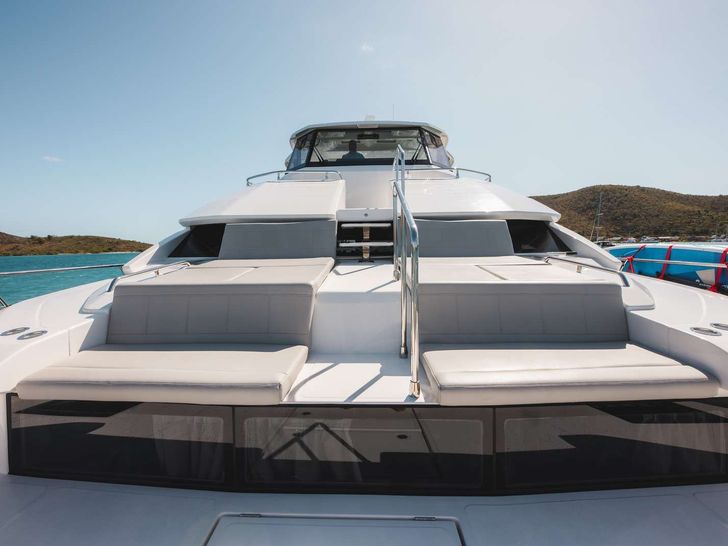 GRACE Aquila 54 - Foredeck Bronzing Area GRACE Aquila 54 - Foredeck Bronzing Area
