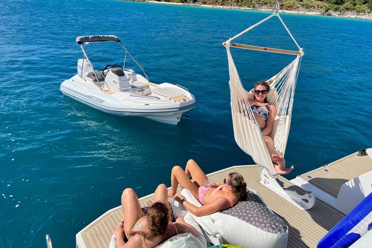 Charter Yacht GRACE - Aquila 54 - 4 Cabins - Tortola - Anegada - Virgin Gorda - British Virgin Islands - Caribbean