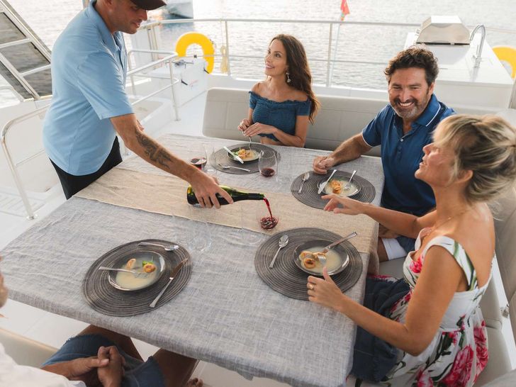 GRACE Aquila 54 - Guests Dining Al Fresco GRACE Aquila 54 - Guests Dining Al Fresco