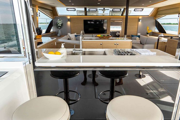 Charter Yacht GRACE - Aquila 54 - 4 Cabins - Tortola - Anegada - Virgin Gorda - British Virgin Islands - Caribbean