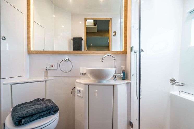 Charter Yacht GRACE - Aquila 54 - 4 Cabins - Tortola - Anegada - Virgin Gorda - British Virgin Islands - Caribbean