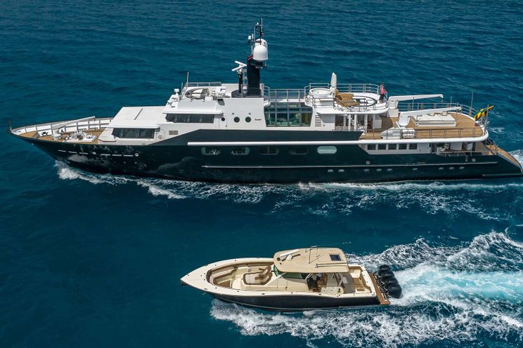Charter Yacht HIGHLANDER - Feadship 50m - 7 Cabins - Palm Beach - Nassau - Staniel Cay