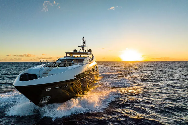 Charter Yacht EVEREAST - Sunseeker 115 - 5 Cabins - Monaco - Cannes - St Tropez