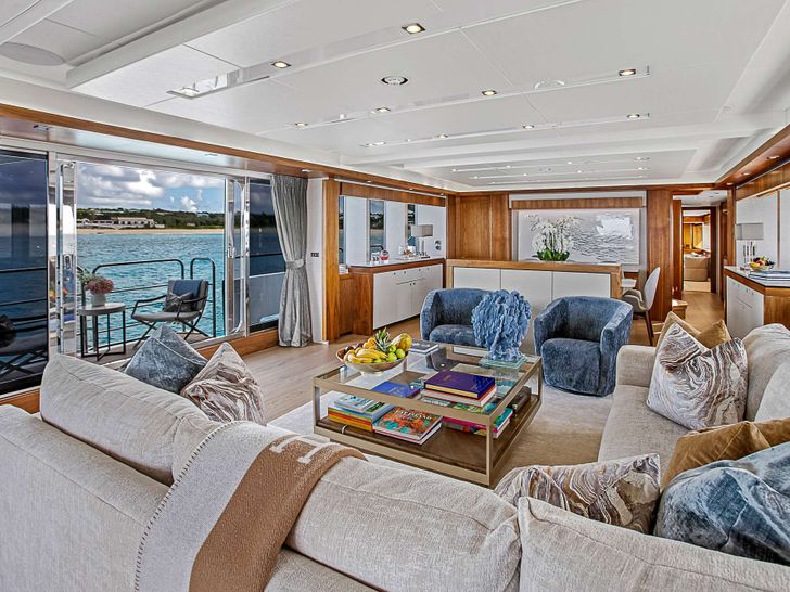 Main salon Main salon