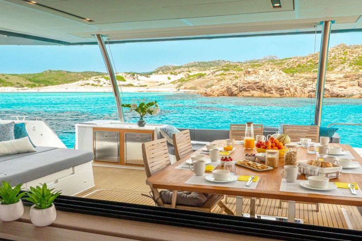 Charter Yacht SEMPER FIDELIS - Fountaine Pajot Alegria 67 - 4 Cabins - Nassau - Exumas - Bahamas