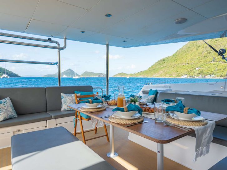 SERENITY Dufour 48 - flybridge SERENITY Dufour 48 - flybridge