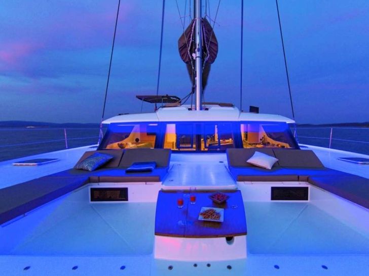 DAYDREAMS - Foredeck lounge area DAYDREAMS - Foredeck lounge area