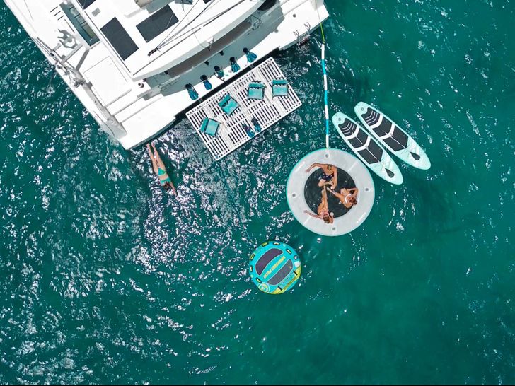 ESCAPADE - Bali 5.4 - Water toys ESCAPADE - Bali 5.4 - Water toys