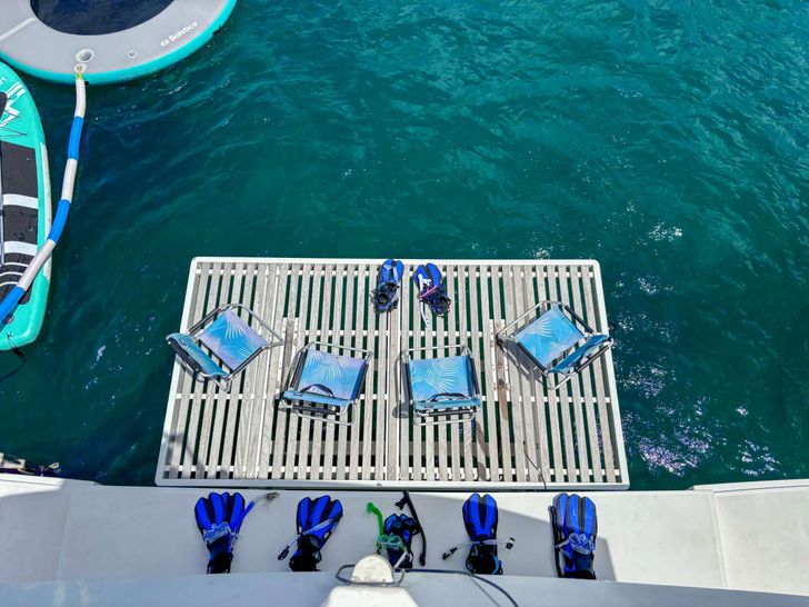 ESCAPADE - Bali 5.4 - Hydraulic platform ESCAPADE - Bali 5.4 - Hydraulic platform