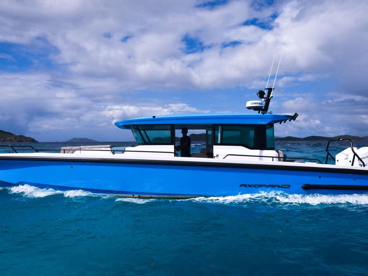 ESCAPADE - Bali 5.4 - Free water taxi ESCAPADE - Bali 5.4 - Free water taxi