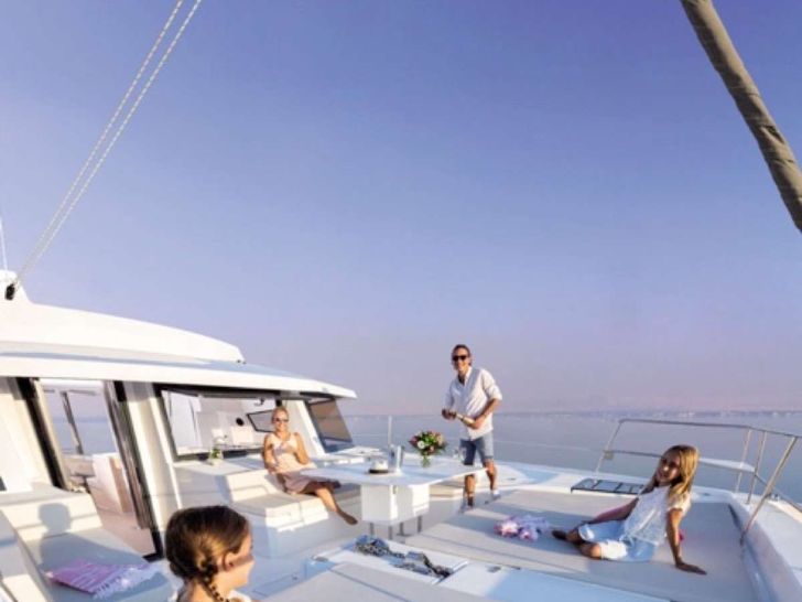 ESCAPADE - Foredeck lounge area ESCAPADE - Foredeck lounge area