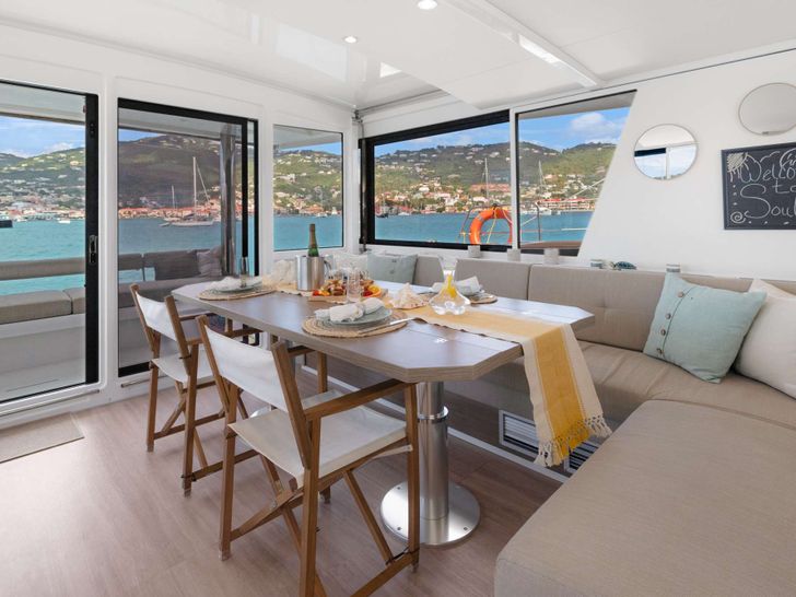 SOUL MATES Bali 5.4 - indoor dining area SOUL MATES Bali 5.4 - indoor dining area