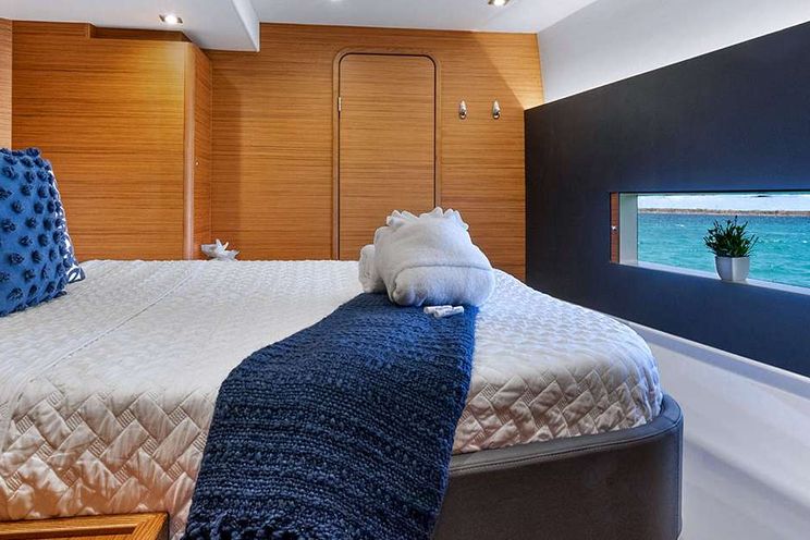 Charter Yacht WALK`N ON SUNSHINE - Dufour 48 - 4 Cabins - Grenadines - Windwards - BVI - USVI - Caribbean