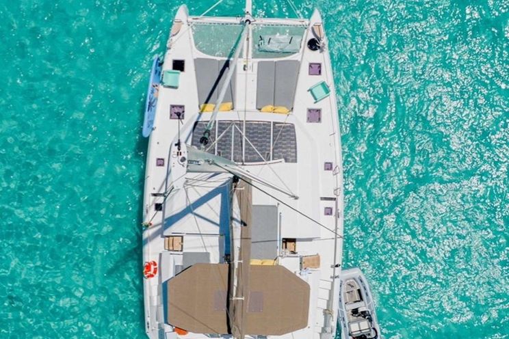 Charter Yacht WALK`N ON SUNSHINE - Dufour 48 - 4 Cabins - Grenadines - Windwards - BVI - USVI - Caribbean