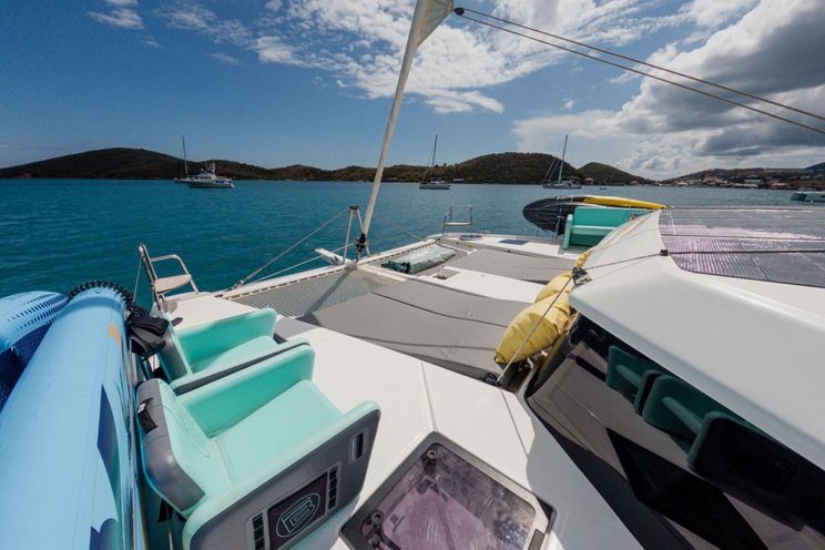 Charter Yacht WALK`N ON SUNSHINE - Dufour 48 - 4 Cabins - Grenadines - Windwards - BVI - USVI - Caribbean