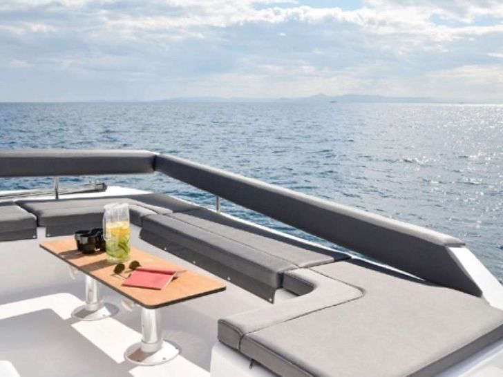 Flybridge lounge area Flybridge lounge area