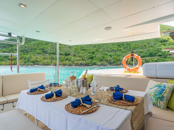 Cockpit dining area Cockpit dining area