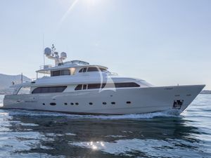 KLOBUK - Ferretti Custom Line Navetta 30 - 5 Cabins - Zadar - Split - Dubrovnik - Hvar - Croatia KLOBUK - Ferretti Custom Line Navetta 30 - 5 Cabins - Zadar - Split - Dubrovnik - Hvar - Croatia