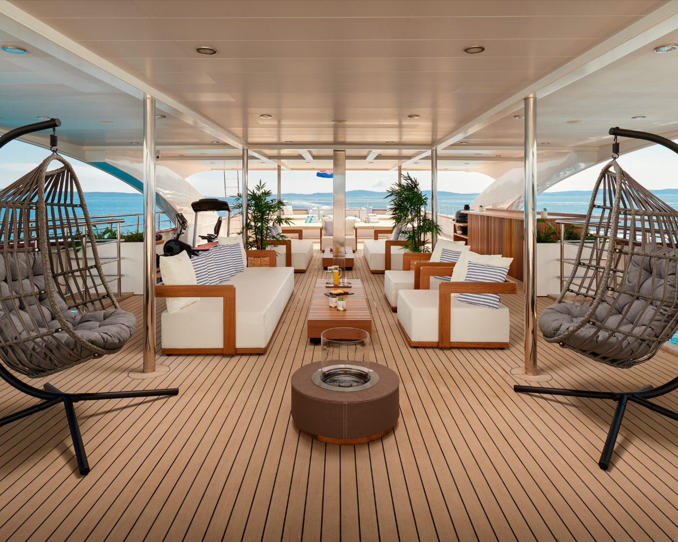 OHANA Custom 49m - alfresco lounge