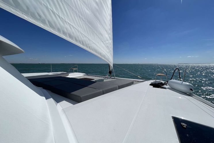 Charter Yacht VIENNA - Fountaine Pajot 51 - 4 Cabins - Tortola - BVI