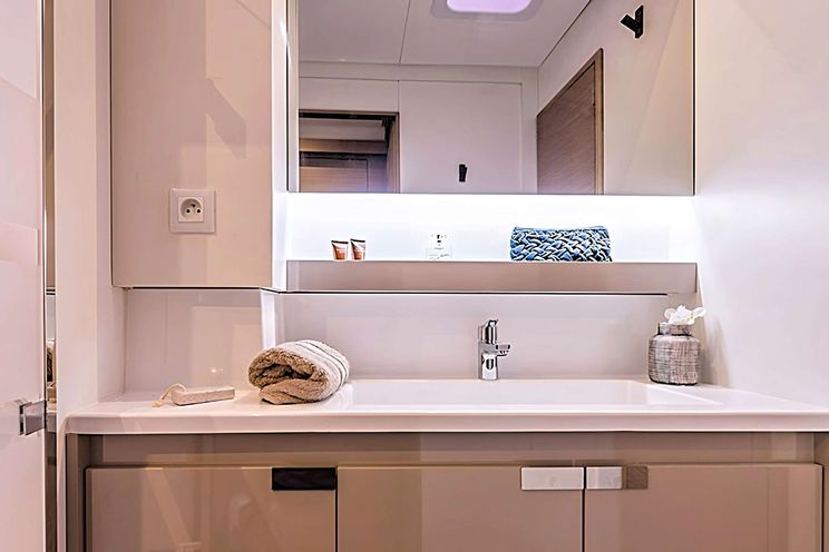 Charter Yacht VIENNA - Fountaine Pajot 51 - 4 Cabins - Tortola - BVI
