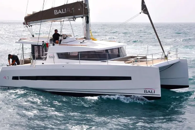 Charter Yacht PURPUS - Bali 4.1 - 3 cabins - Florida - Keys