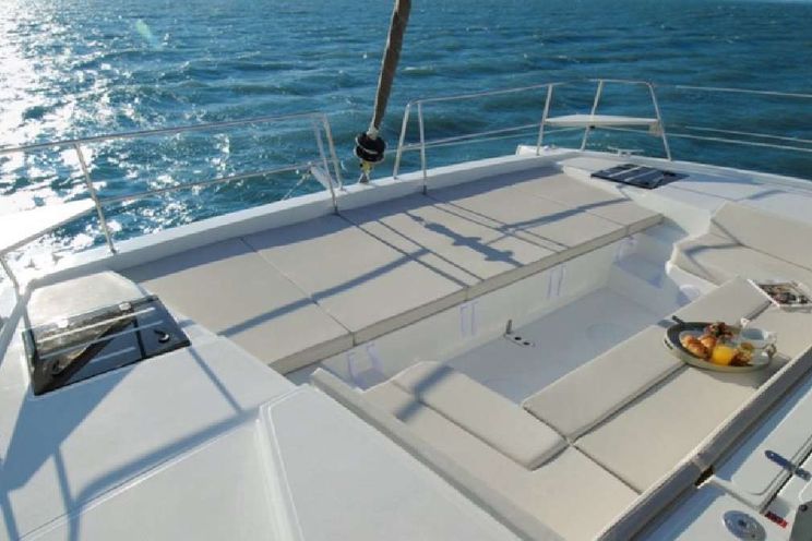 Charter Yacht PURPUS - Bali 4.1 - 3 cabins - Florida - Keys