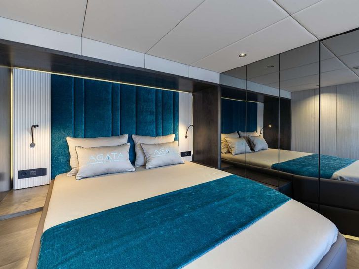 AGATA BLU Sunreef 70 VIP cabin 1 AGATA BLU Sunreef 70 VIP cabin 1