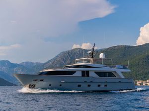 VALENTINA II - Sanlorenzo SD90 - 4 Cabins - Tivat - Porto Montenegro - Split - Dubrovnik VALENTINA II - Sanlorenzo SD90 - 4 Cabins - Tivat - Porto Montenegro - Split - Dubrovnik