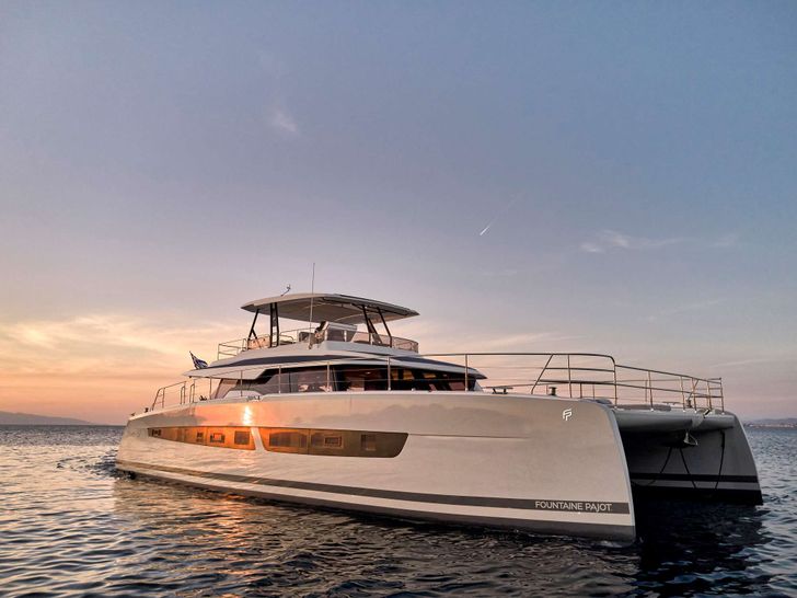 Alena,the Power 67 boat,is like being on a posh five-star resort that floats on water! Long journeys,scenic tours,and entertaining guests have never been easier with Alena's ability to travel 1700 nautical miles,thanks to her engine's power of up to