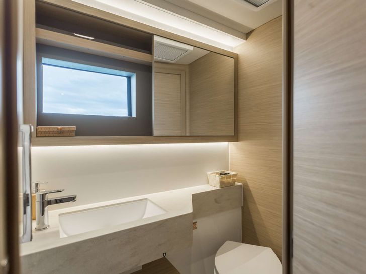 JEWEL Lagoon 51 - VIP cabin bathroom JEWEL Lagoon 51 - VIP cabin bathroom