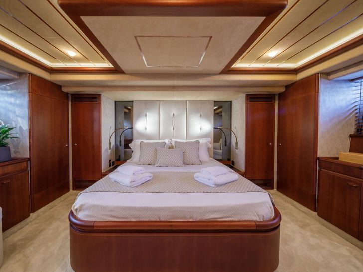 MY WAY - Master Cabin MY WAY - Master Cabin