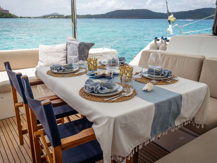 PURELYBLU Lagoon 50 - alfresco dining area PURELYBLU Lagoon 50 - alfresco dining area
