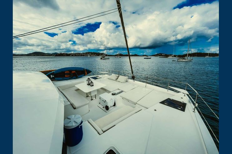 Charter Yacht ANNA PINK - Bali 5.4 - 4 Cabins - Nassau - Staniel Cay - Exumas