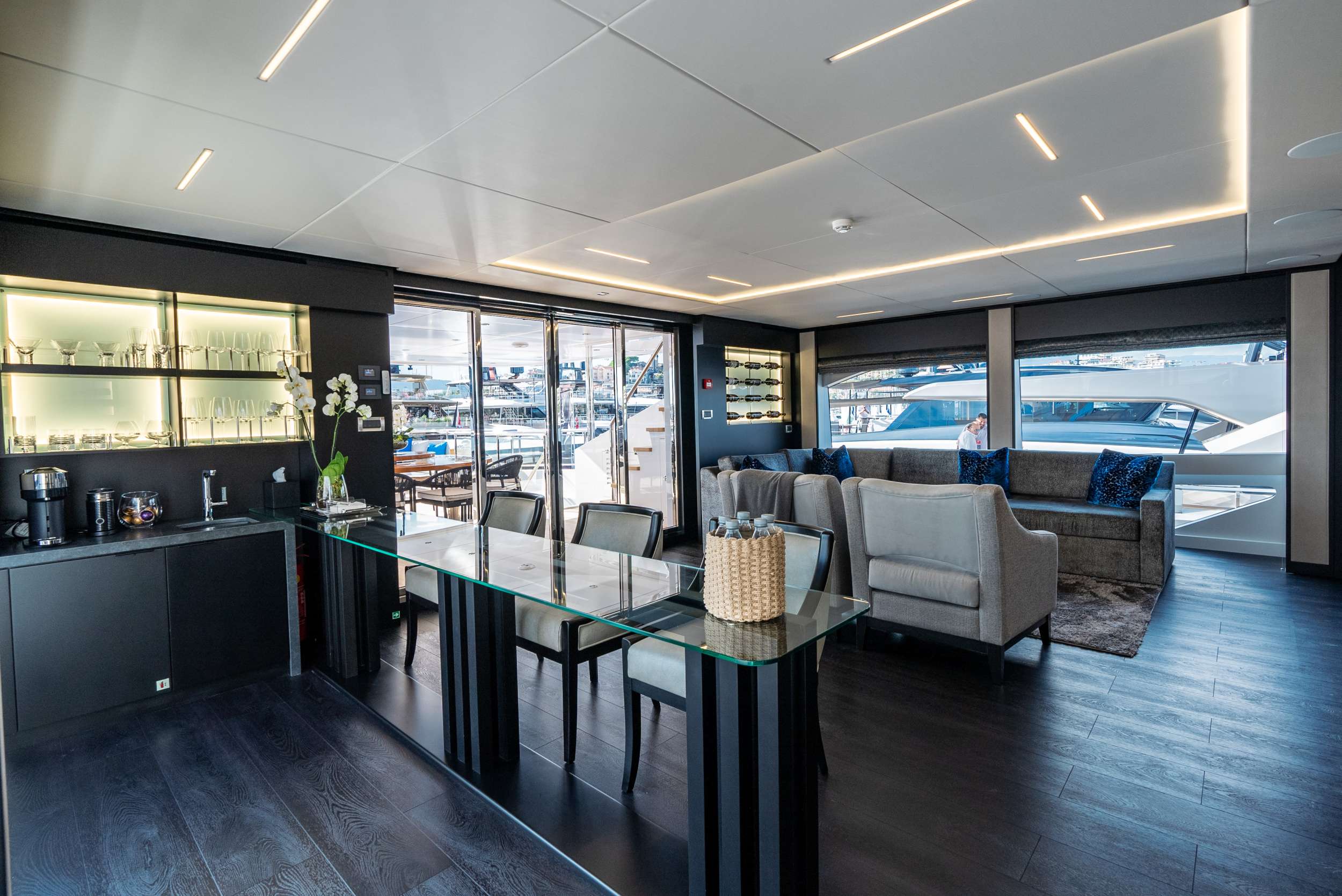 Charter Yacht ROMEO FOXTROT - Hargrave 118 - 5 Cabins - Nassau - Exumas - Bahamas
