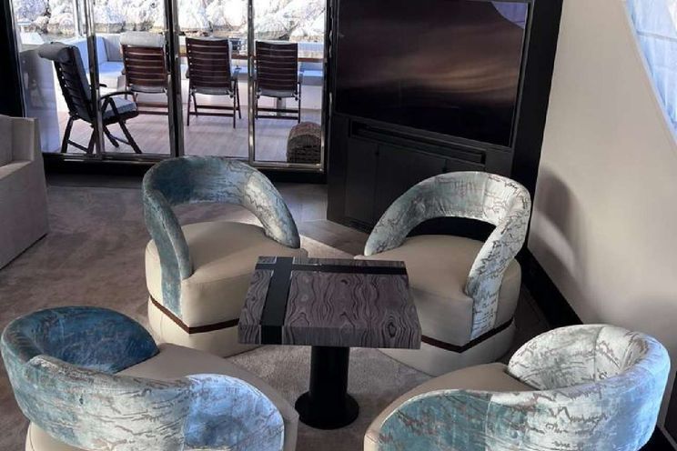 Charter Yacht ROMEO FOXTROT - Hargrave 116 - 5 Cabins - Nassau - Staniel Cay - Exumas