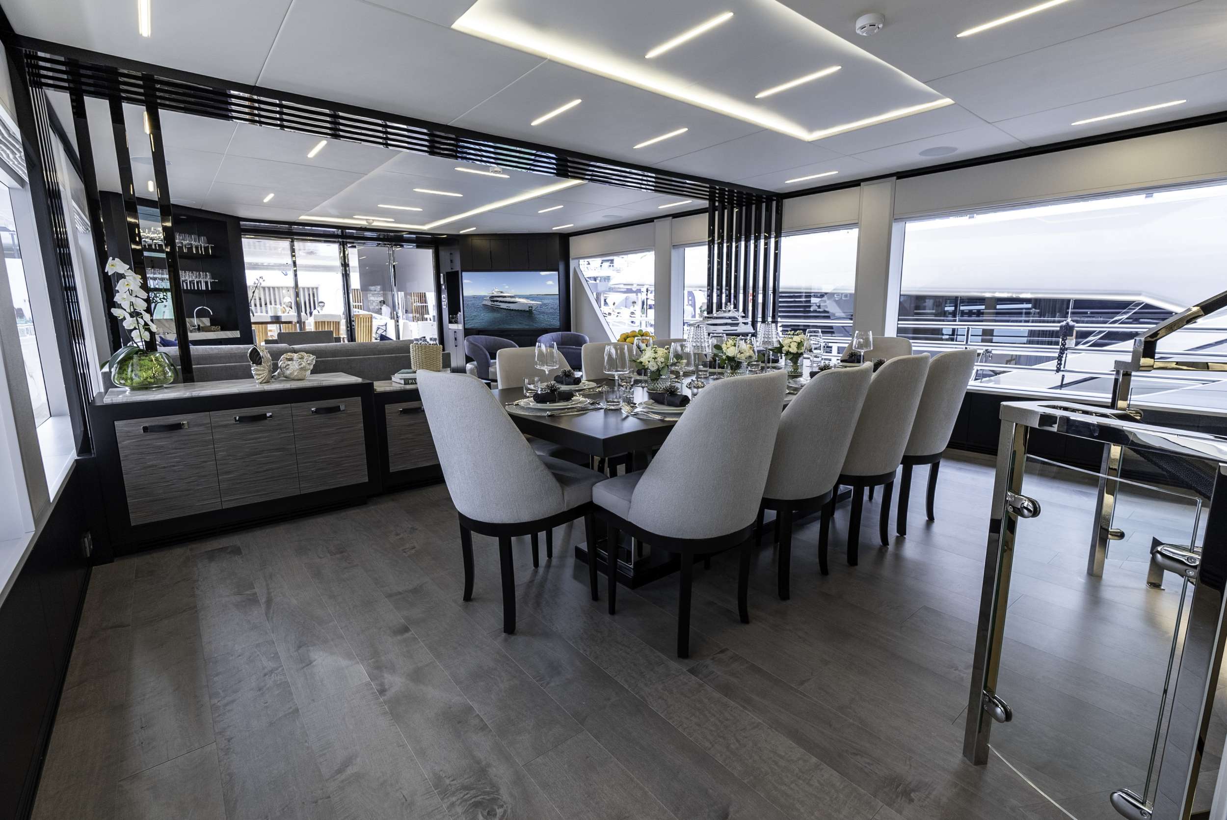 Charter Yacht ROMEO FOXTROT - Hargrave 118 - 5 Cabins - Nassau - Exumas - Bahamas