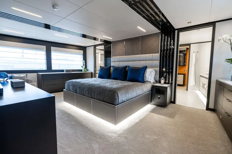 Charter Yacht ROMEO FOXTROT - Hargrave 118 - 5 Cabins - Nassau - Exumas - Bahamas