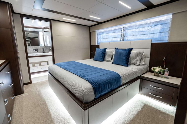 Charter Yacht ROMEO FOXTROT - Hargrave 118 - 5 Cabins - Nassau - Exumas - Bahamas