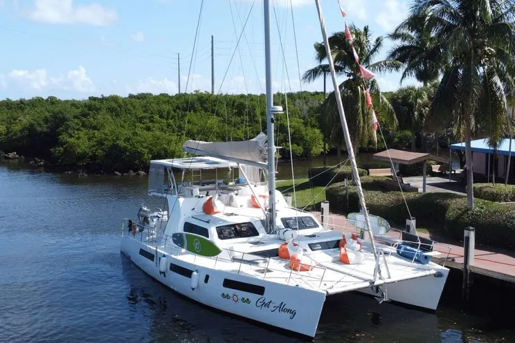 Charter Yacht ADVENTURE US - Royal Cape 57 - 4 Cabins - St Thomas - St John - St Croix
