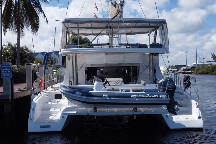 Charter Yacht ADVENTURE US - Royal Cape 57 - 4 Cabins - St Thomas - St John - St Croix