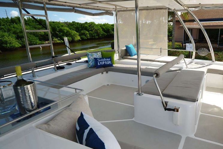 Charter Yacht ADVENTURE US - Royal Cape 57 - 4 Cabins - St Thomas - St John - St Croix