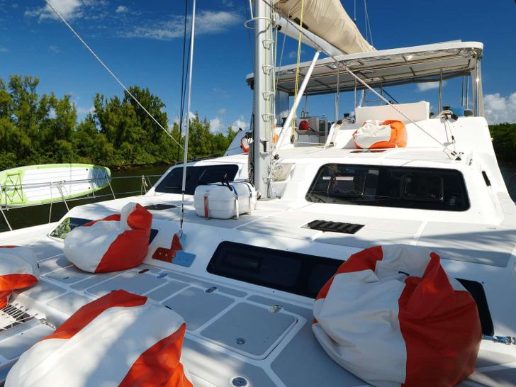 SISTER SHIP SISTER SHIP