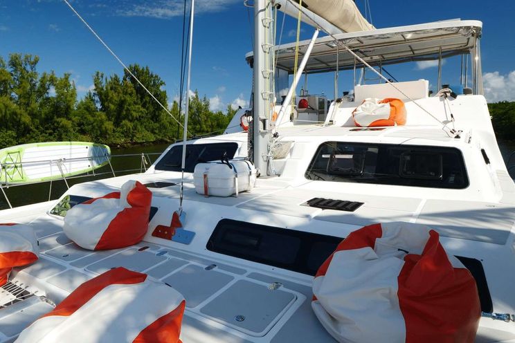 Charter Yacht ADVENTURE US - Royal Cape 57 - 4 Cabins - St Thomas - St John - St Croix