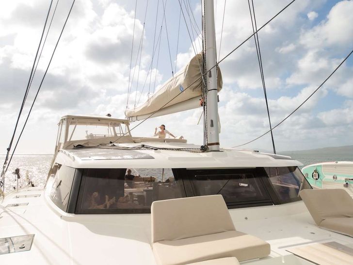 BEYOND - Foredeck BEYOND - Foredeck