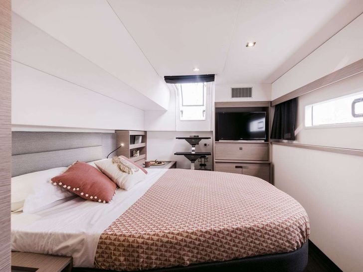 BEYOND Fountaine Pajot Aura 51 - cabin 1 BEYOND Fountaine Pajot Aura 51 - cabin 1