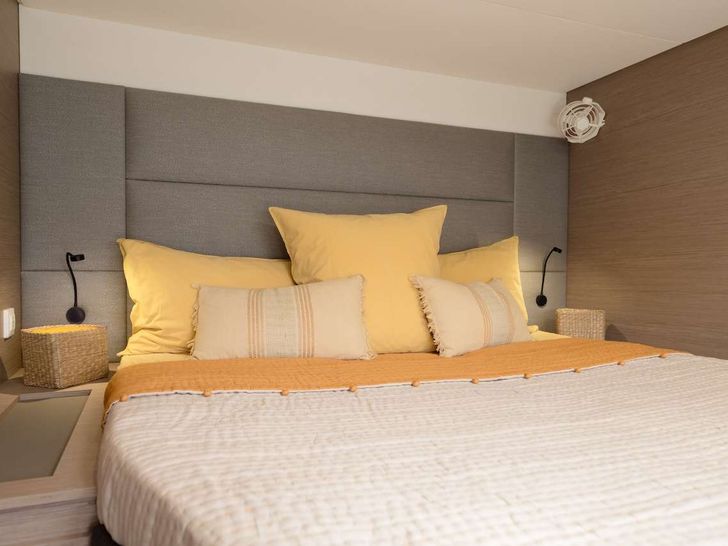 BEYOND - Double cabin BEYOND - Double cabin